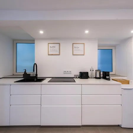 Direkt Am Koenigsplatz - Barrierefrei Fuer 6 Personen Mit Kickertisch Und Beamer