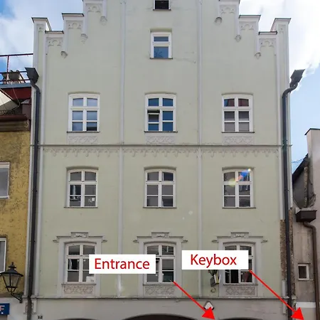 Direkt Am Koenigsplatz - Barrierefrei Fuer 6 Personen Mit Kickertisch Und Beamer Augsburg