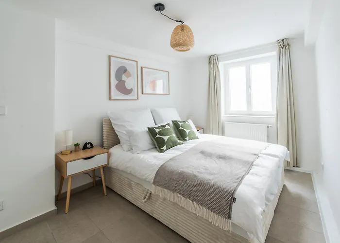 Апартаменты Direkt Am Koenigsplatz - Barrierefrei Fuer 6 Personen Mit Kickertisch Und Beamer