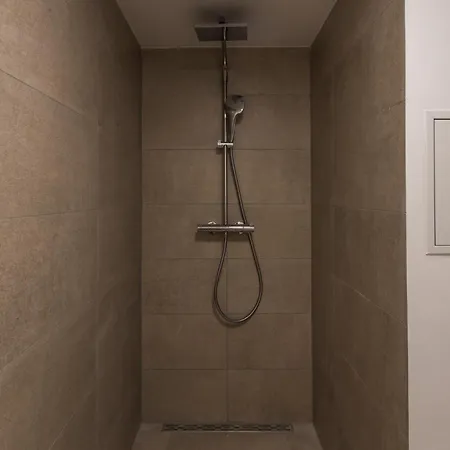 Direkt Am Koenigsplatz - Barrierefrei Fuer 6 Personen Mit Kickertisch Und Beamer * Augsburg