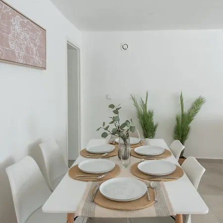 Direkt Am Koenigsplatz - Barrierefrei Fuer 6 Personen Mit Kickertisch Und Beamer Apartment *