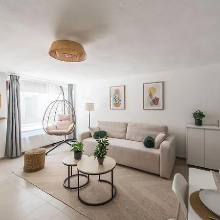 Apartment Direkt Am Koenigsplatz - Barrierefrei Fuer 6 Personen Mit Kickertisch Und Beamer *