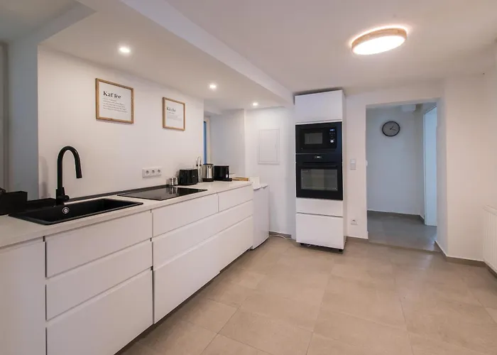 Apartment Direkt Am Koenigsplatz - Barrierefrei Fuer 6 Personen Mit Kickertisch Und Beamer