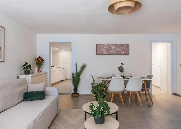 Apartment Direkt Am Koenigsplatz - Barrierefrei Fuer 6 Personen Mit Kickertisch Und Beamer *