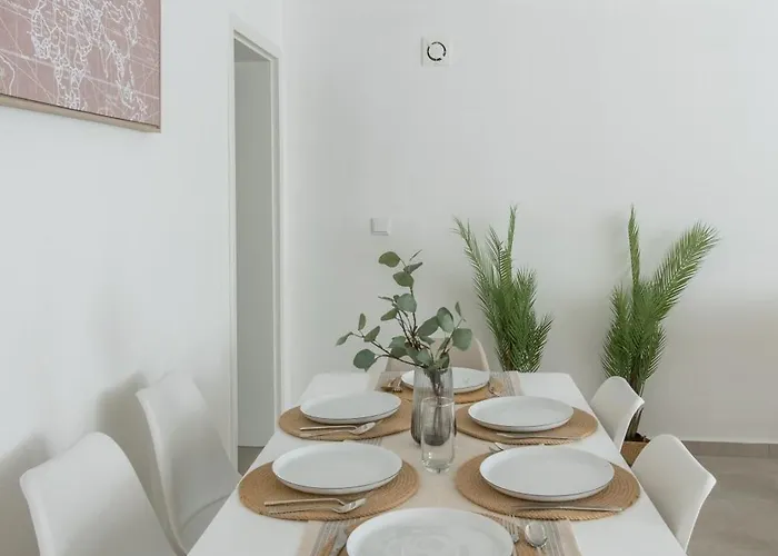 Direkt Am Koenigsplatz - Barrierefrei Fuer 6 Personen Mit Kickertisch Und Beamer Apartment *